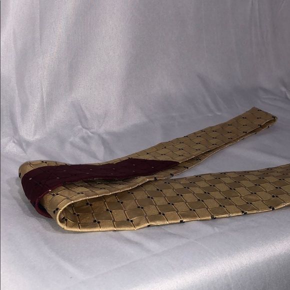 Tommy Hilfiger silk neck tie gold maroon navy squares front burgundy back men OS - Picture 3 of 6